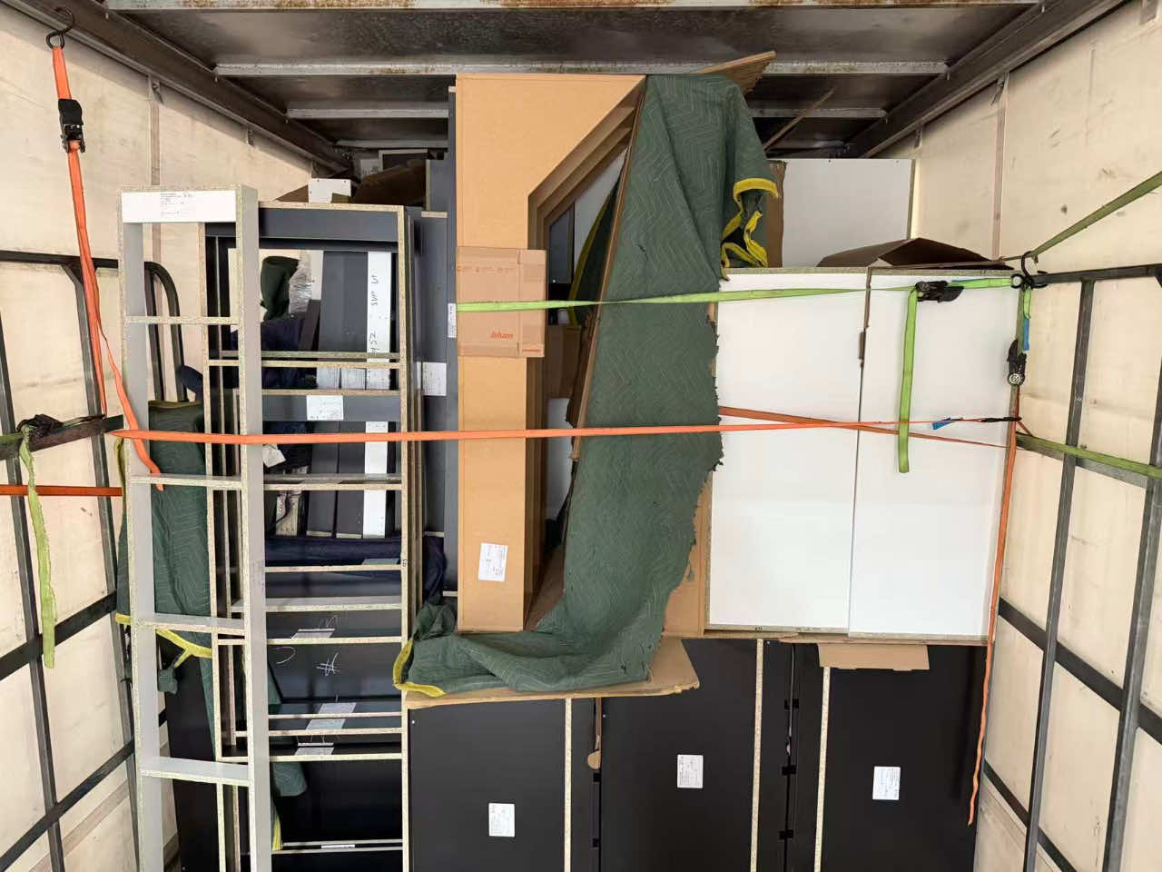 Our removal specialists move your cupboards and cabinets safely and efficiently.